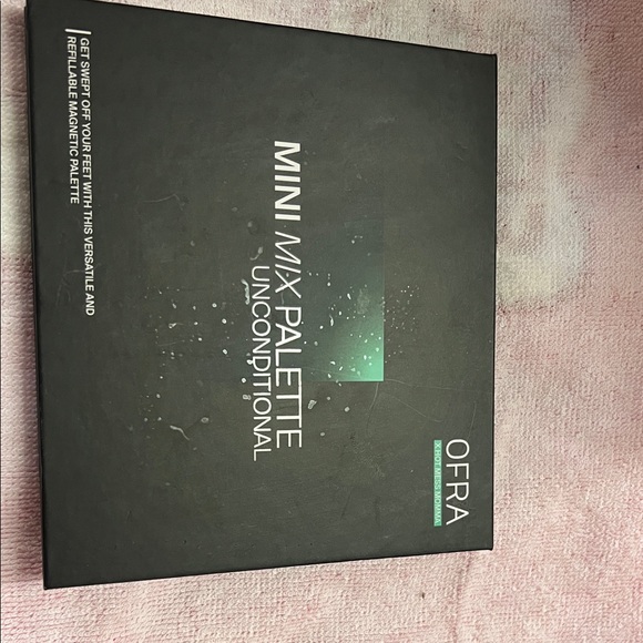 OFRA Other - OFRA Mini Mix Palette - Unconditional in Black
